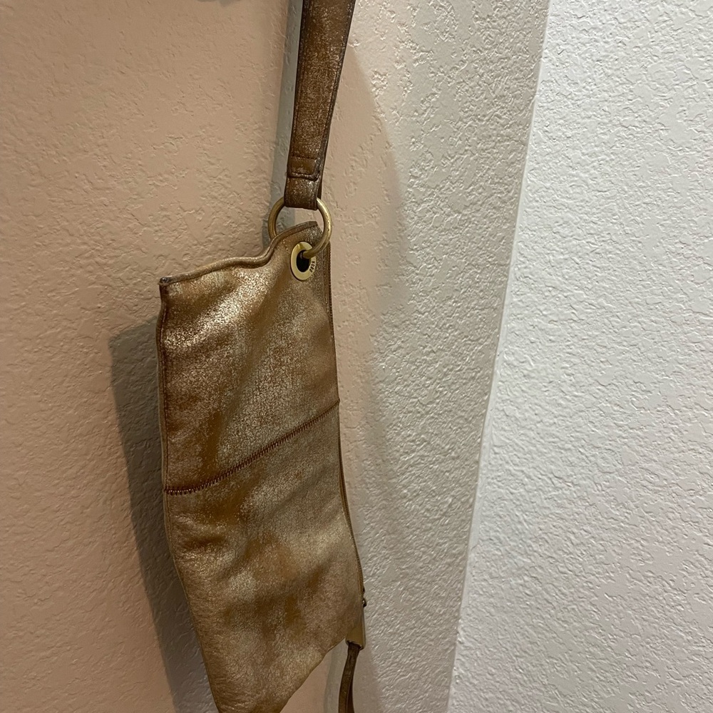 Hobo wristlet metallic gold/silver - Picture 3 of 3